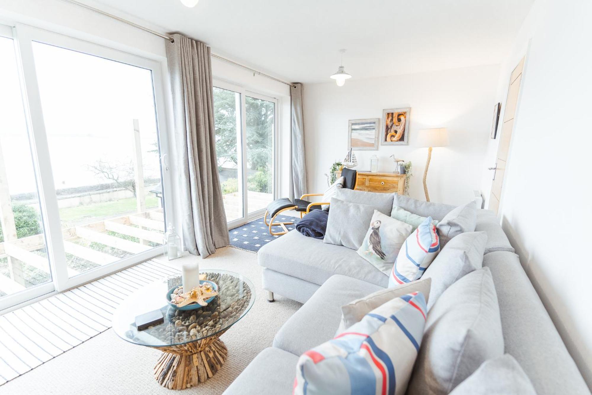 Watersedge Retreat, Views, Sunsets, Dogs Welcome Sandside  Kültér fotó