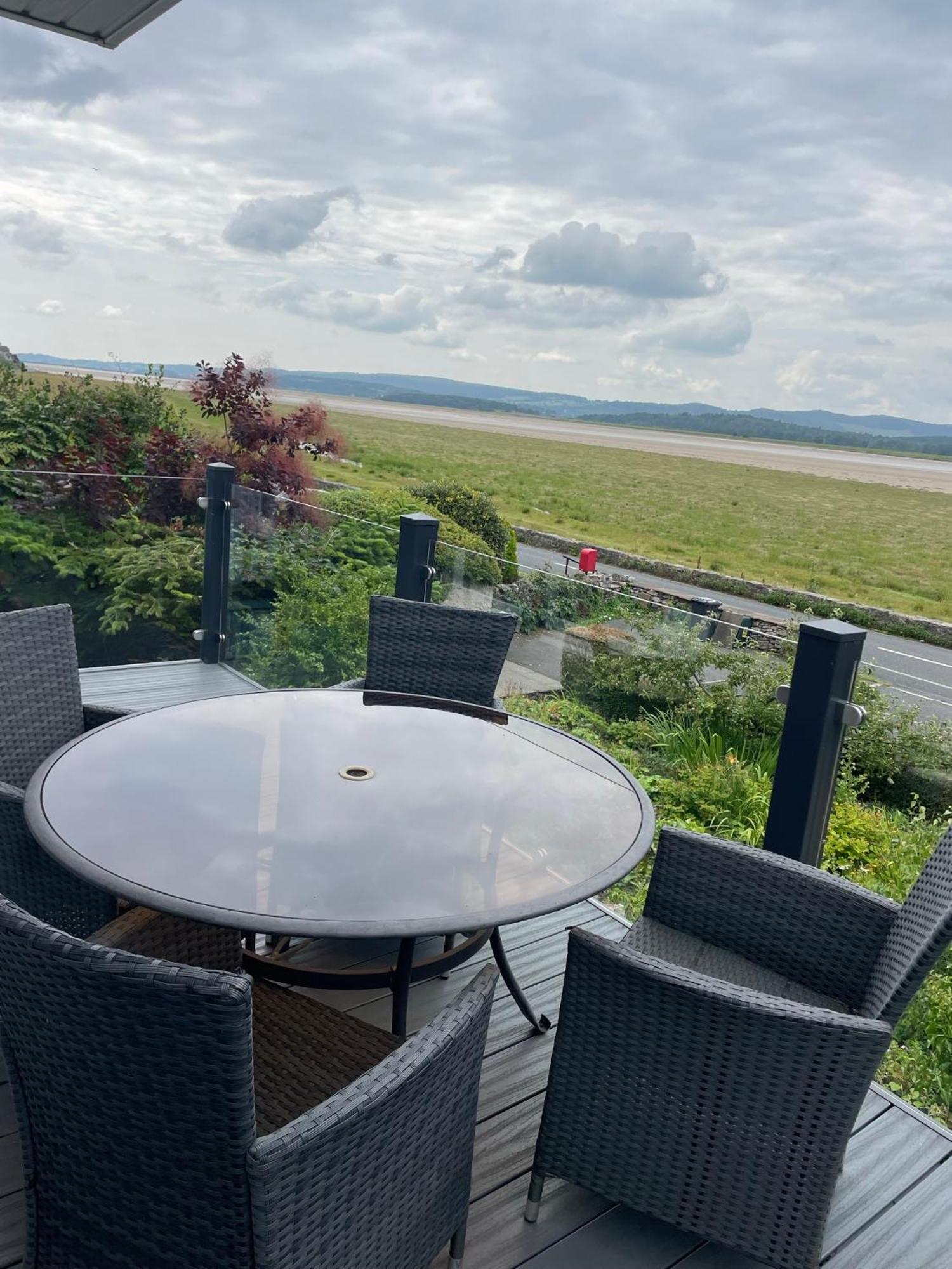 Watersedge Retreat, Views, Sunsets, Dogs Welcome Sandside  Kültér fotó